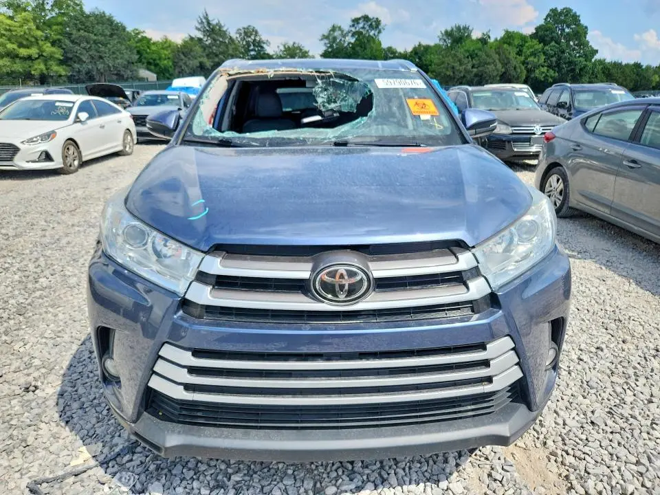 2018 TOYOTA HIGHLANDER XLE  