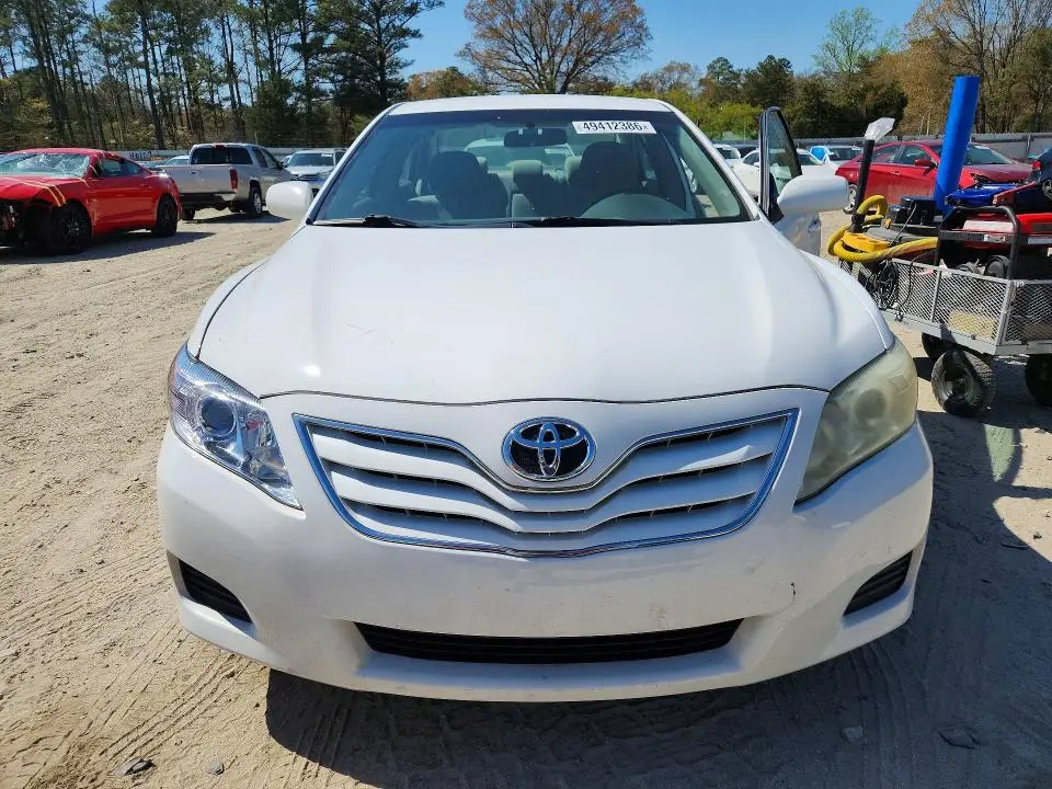 2011 TOYOTA CAMRY LE  