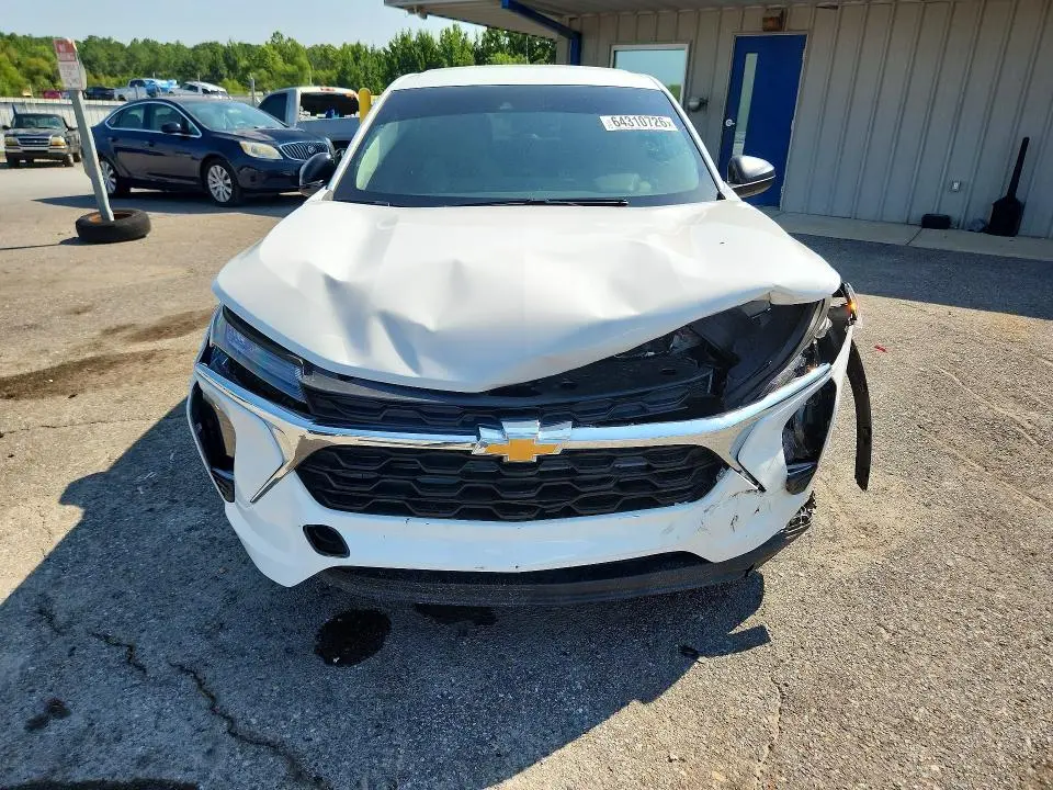 2025 CHEVROLET TRAX LS  