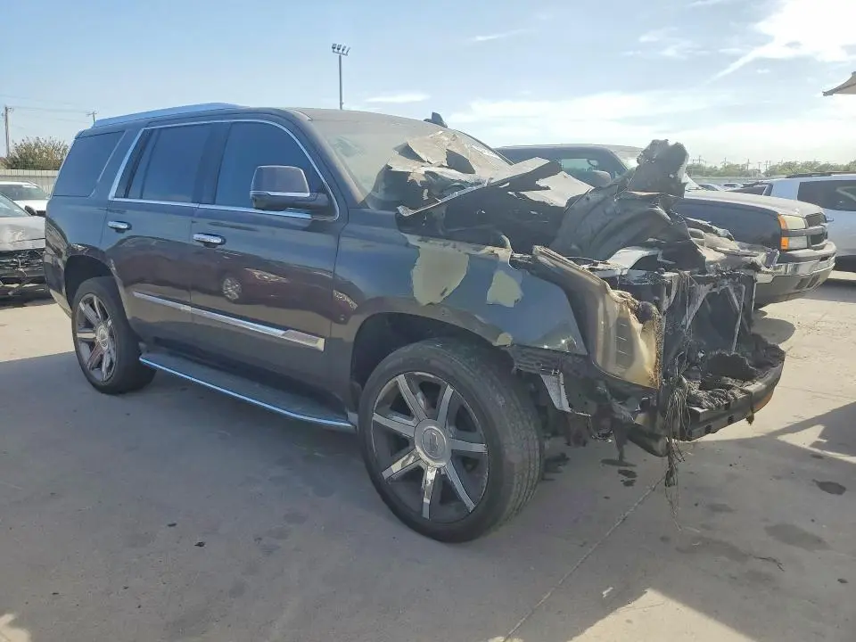 2016 CADILLAC ESCALADE LUXURY  