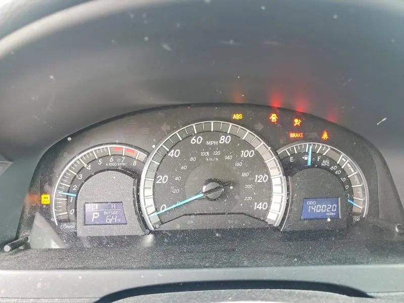 2014 TOYOTA CAMRY SE  