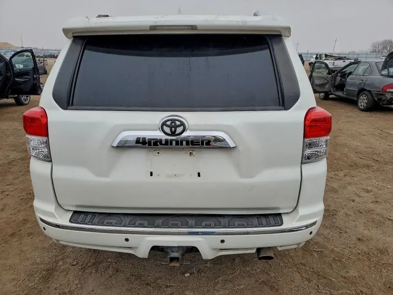 2013 TOYOTA 4RUNNER SR5  