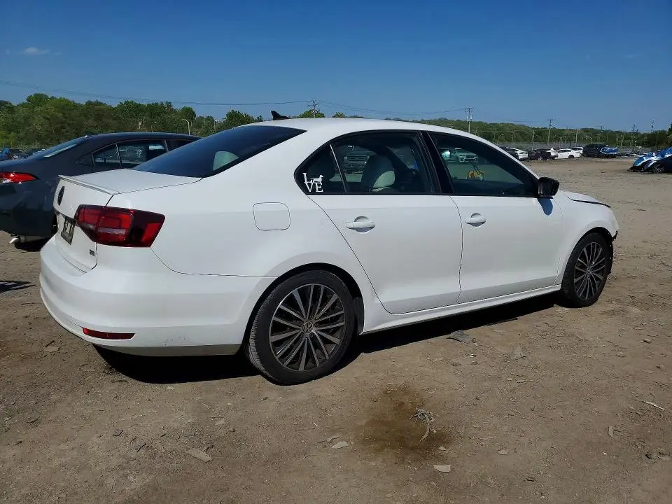2016 VOLKSWAGEN JETTA SPORT  