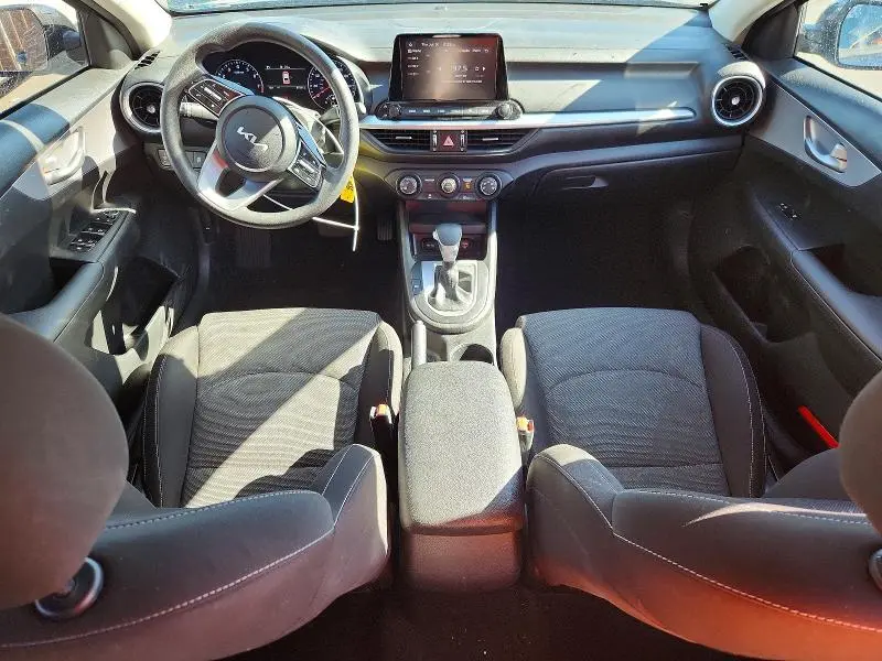 2024 KIA FORTE LX  