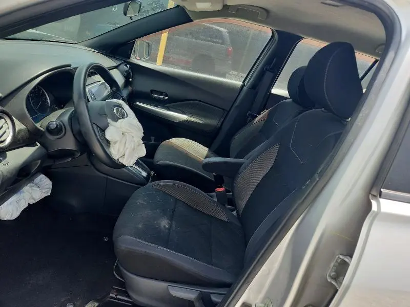 2019 NISSAN KICKS SV  