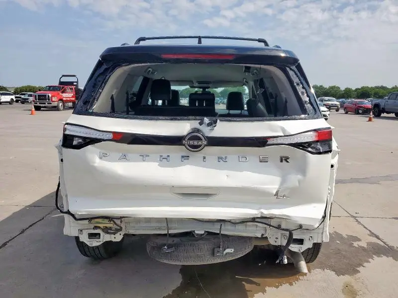 2022 NISSAN PATHFINDER SL  