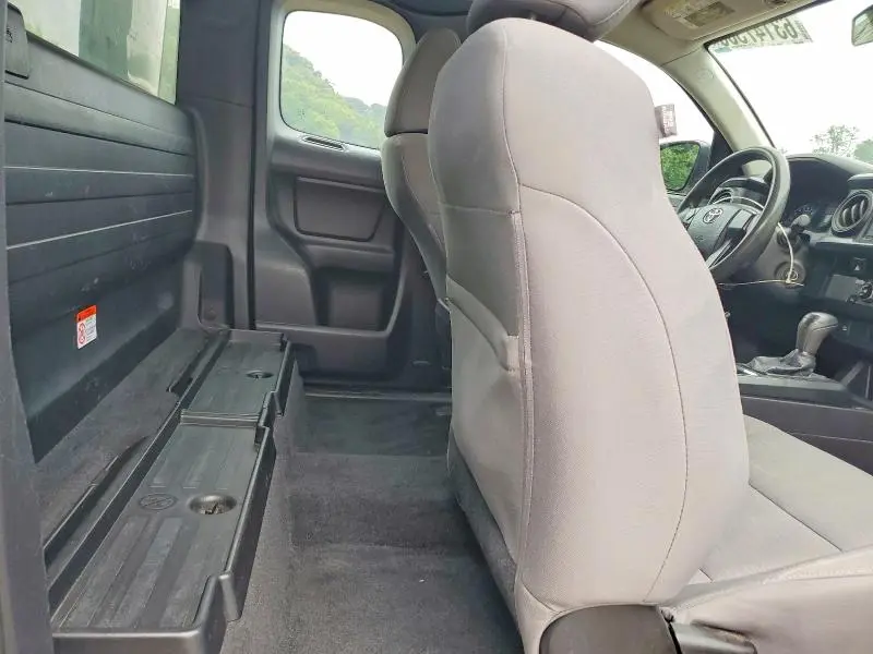 2016 TOYOTA TACOMA SR  