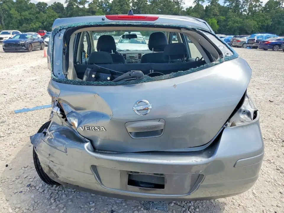2010 NISSAN VERSA 1.8 S  