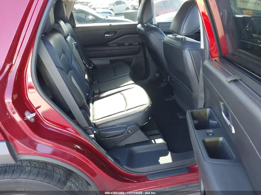 2022 NISSAN PATHFINDER SL 2WD