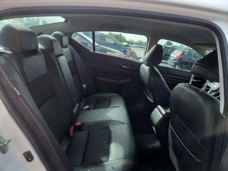 2019 NISSAN ALTIMA SR  