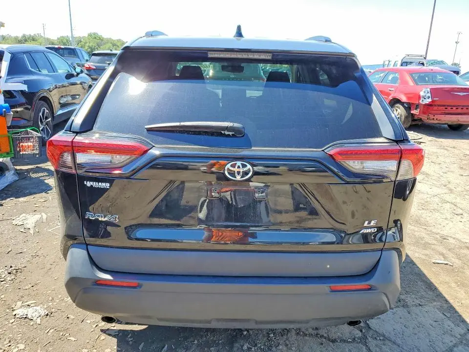 2021 TOYOTA RAV4 LE  