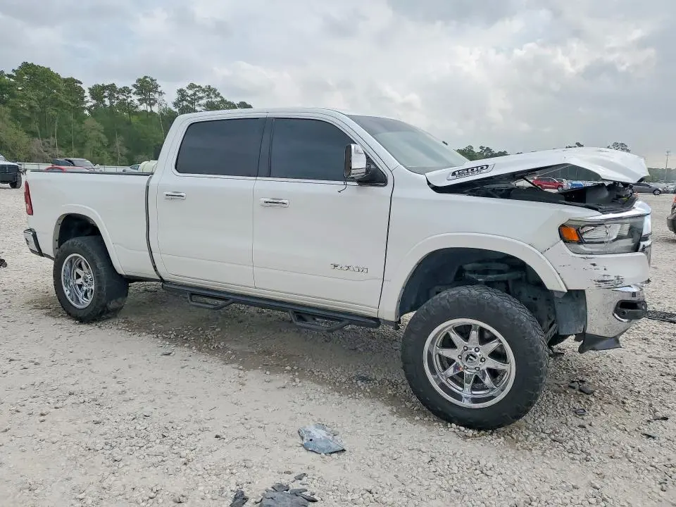 2019 RAM 1500 LARAMIE  