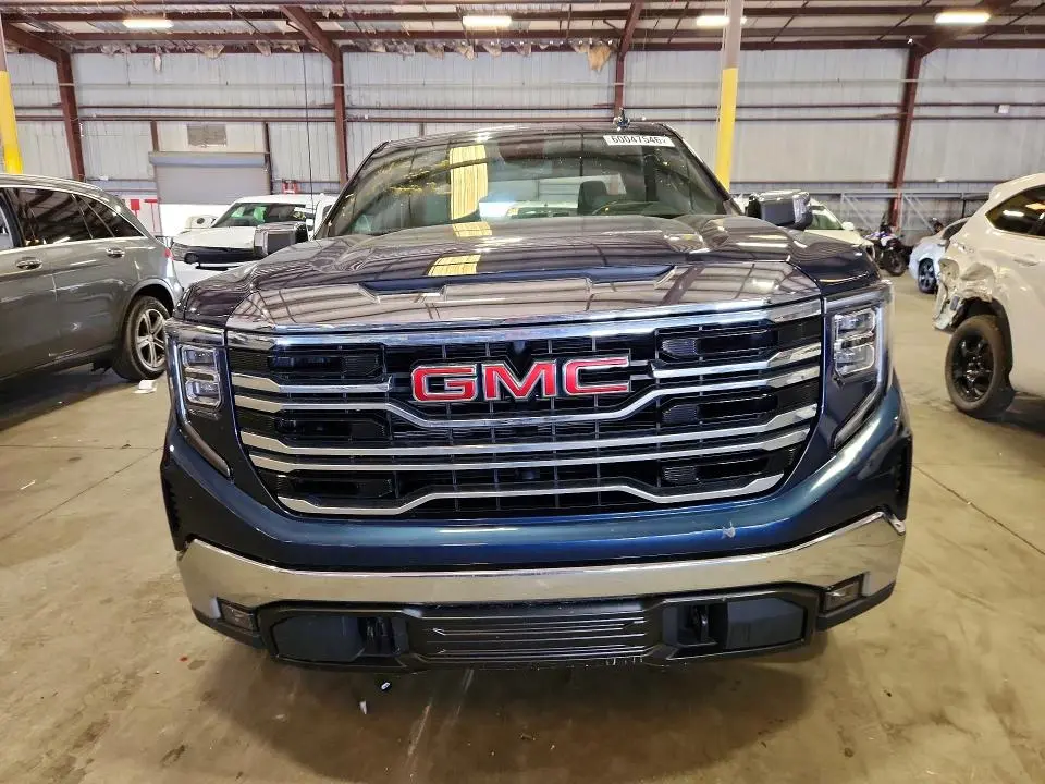 2023 GMC SIERRA K1500 SLT  