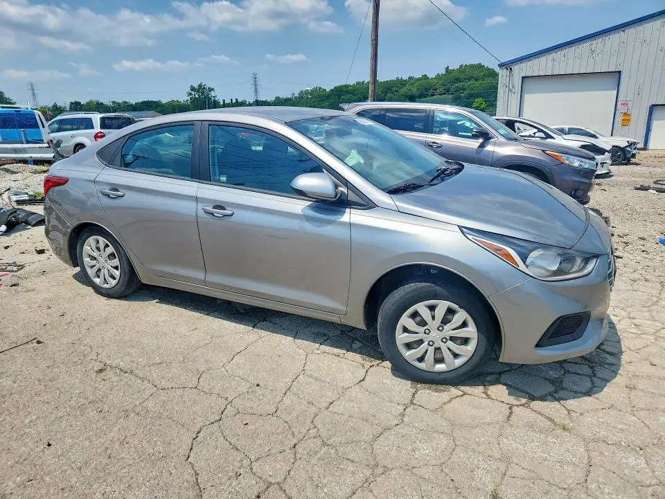 2021 HYUNDAI ACCENT SE  