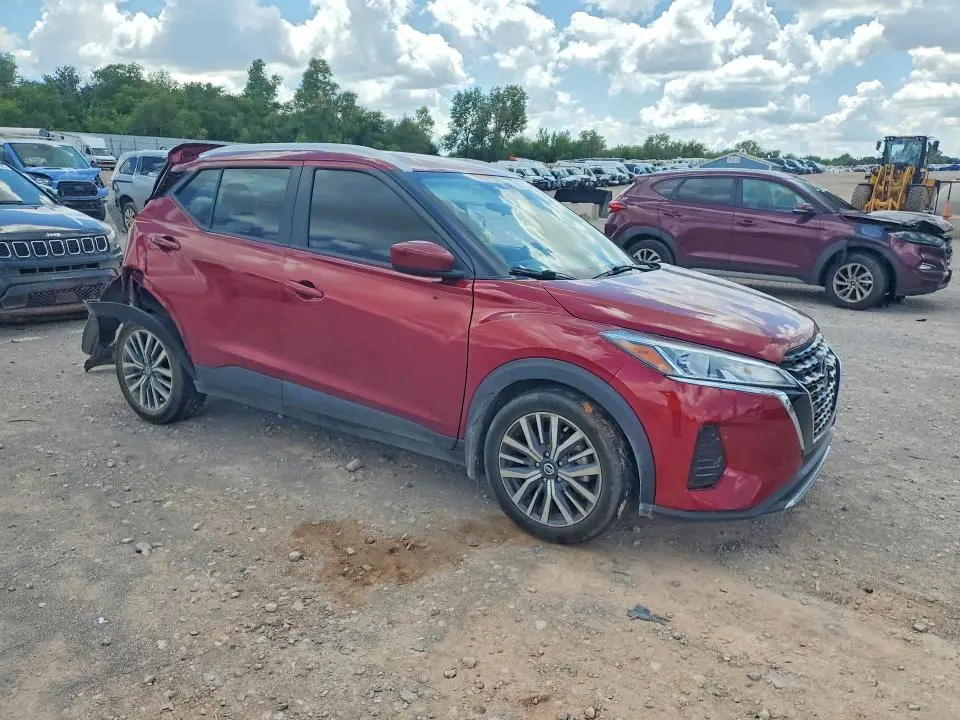 2021 NISSAN KICKS   