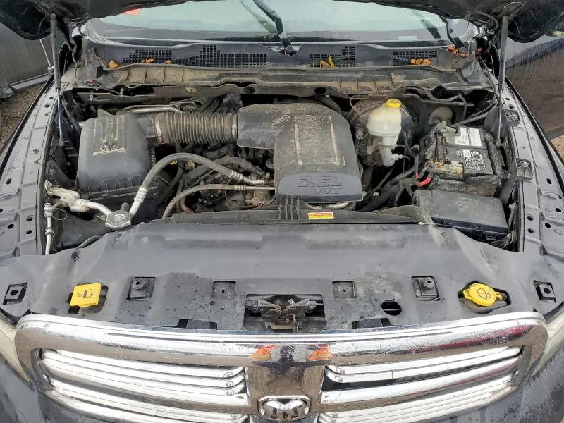 2016 RAM 1500 SLT  