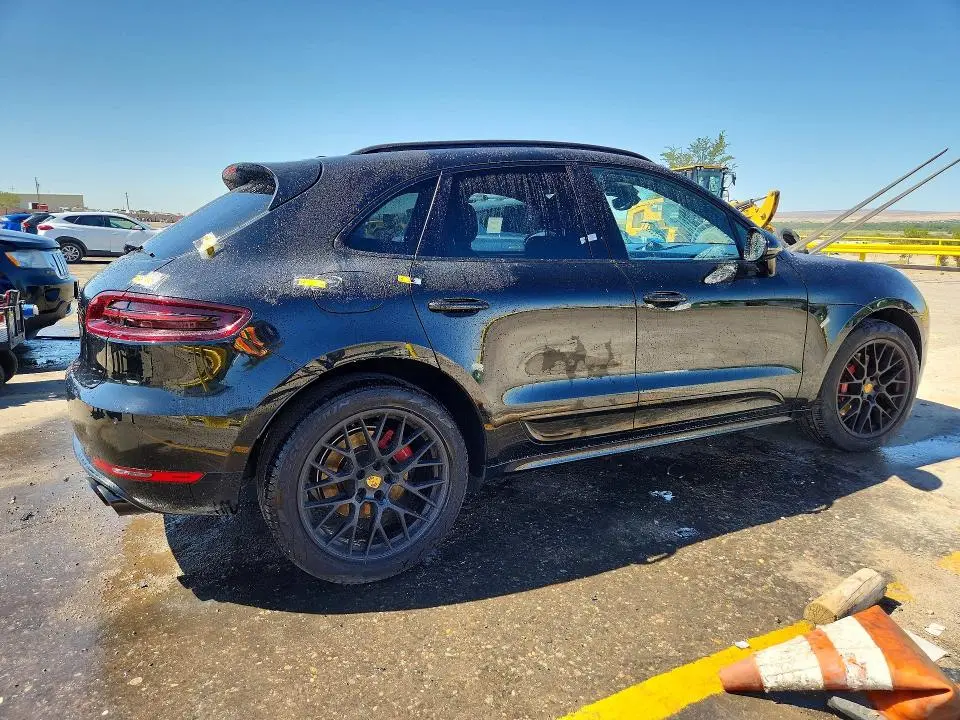 2018 PORSCHE MACAN GTS  