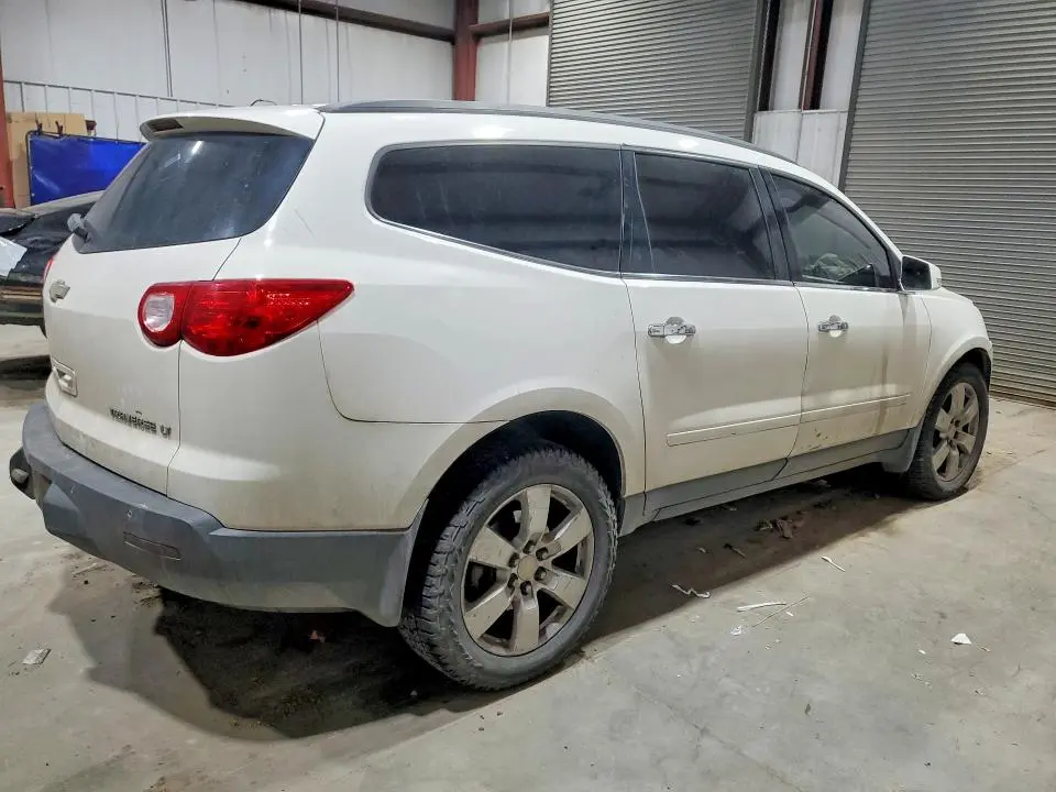 2012 CHEVROLET TRAVERSE LT  