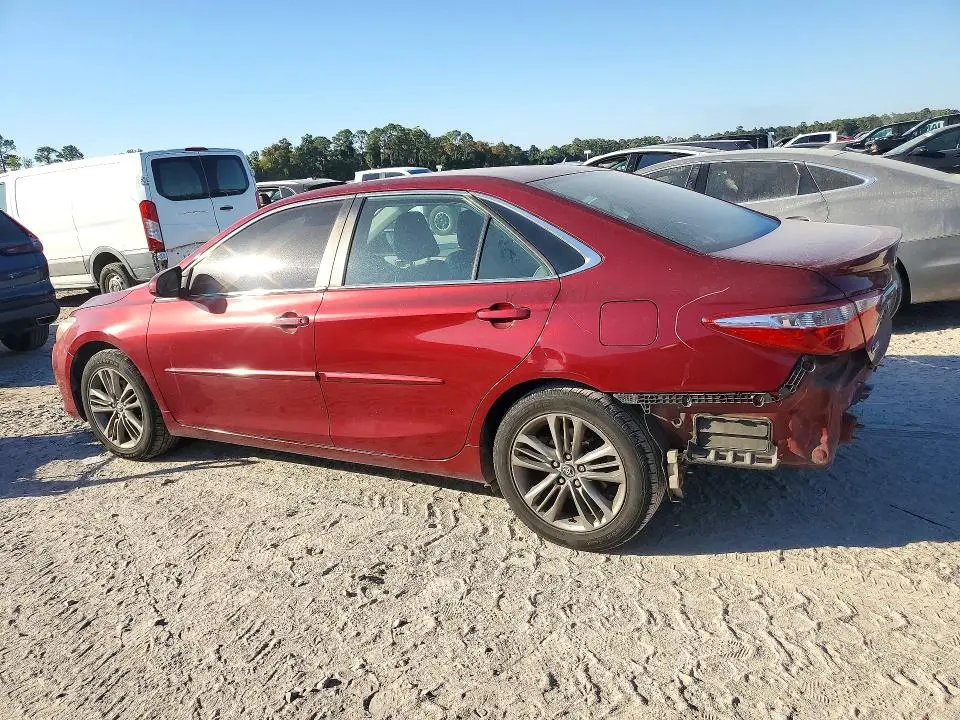 2015 TOYOTA CAMRY SE  