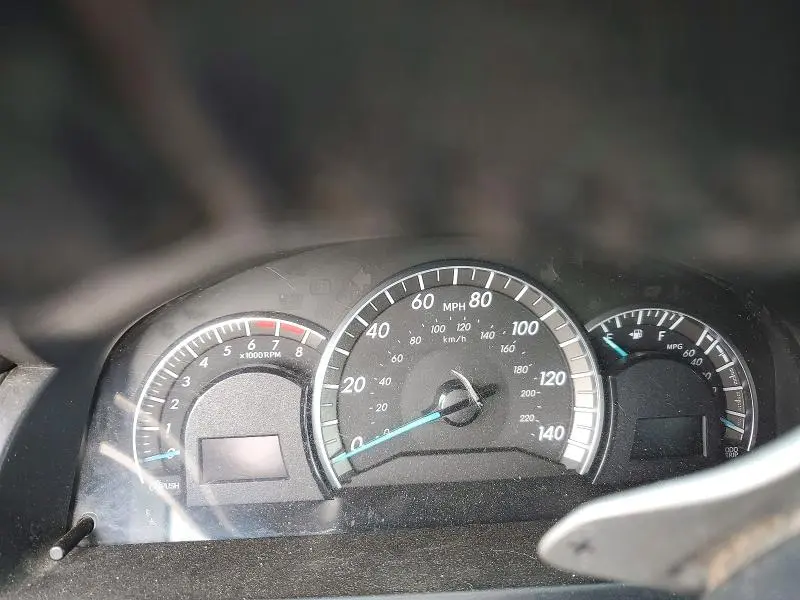 2012 TOYOTA CAMRY SE  