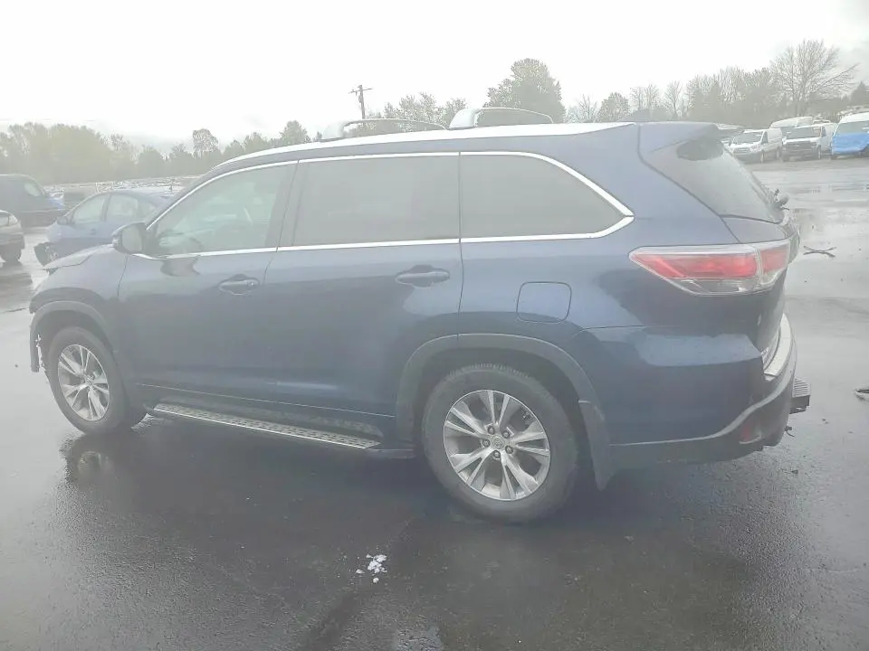 2015 TOYOTA HIGHLANDER XLE  