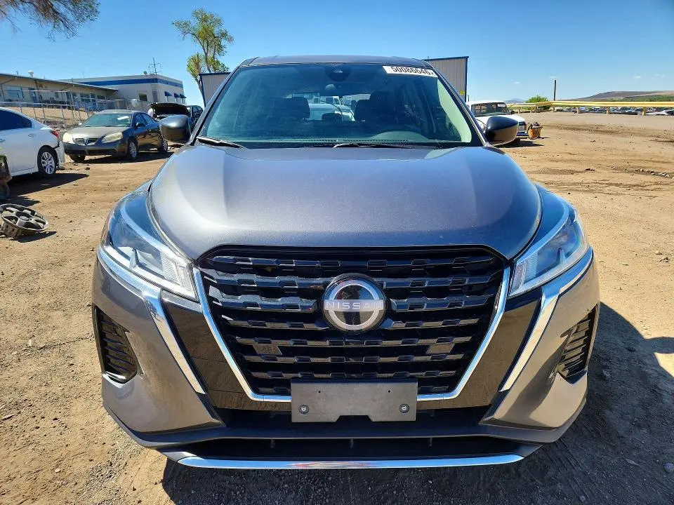 2024 NISSAN KICKS S  