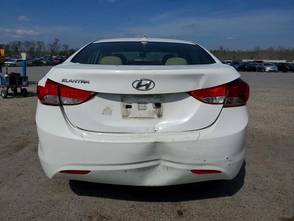 2013 HYUNDAI ELANTRA GLS  