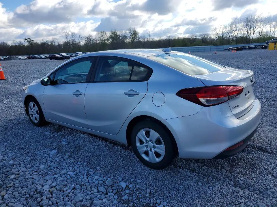 2017 KIA FORTE LX  