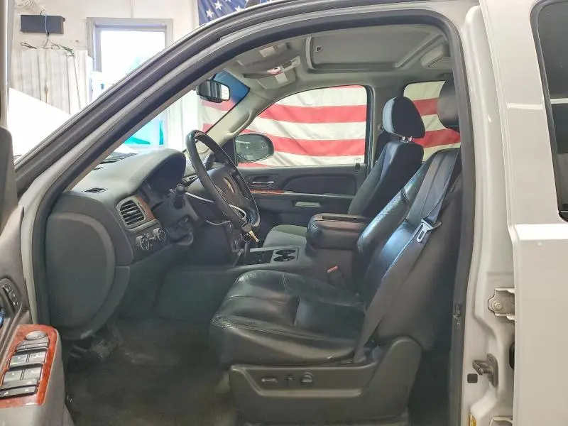 2011 CHEVROLET SUBURBAN K1500 LT  