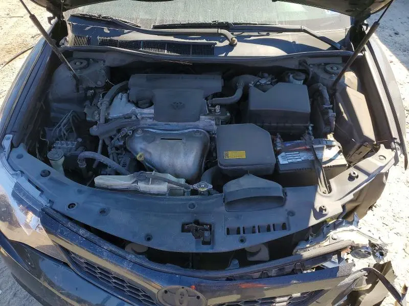 2014 TOYOTA CAMRY SE  