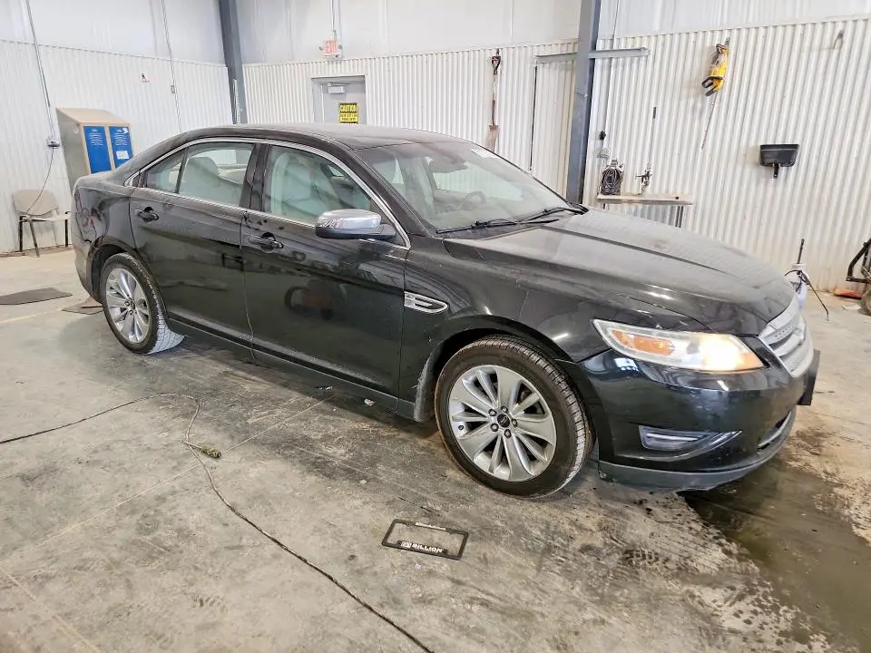 2011 FORD TAURUS LIMITED  