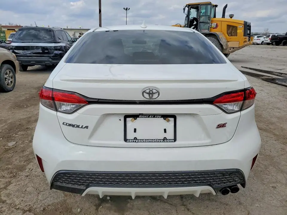2022 TOYOTA COROLLA SE  