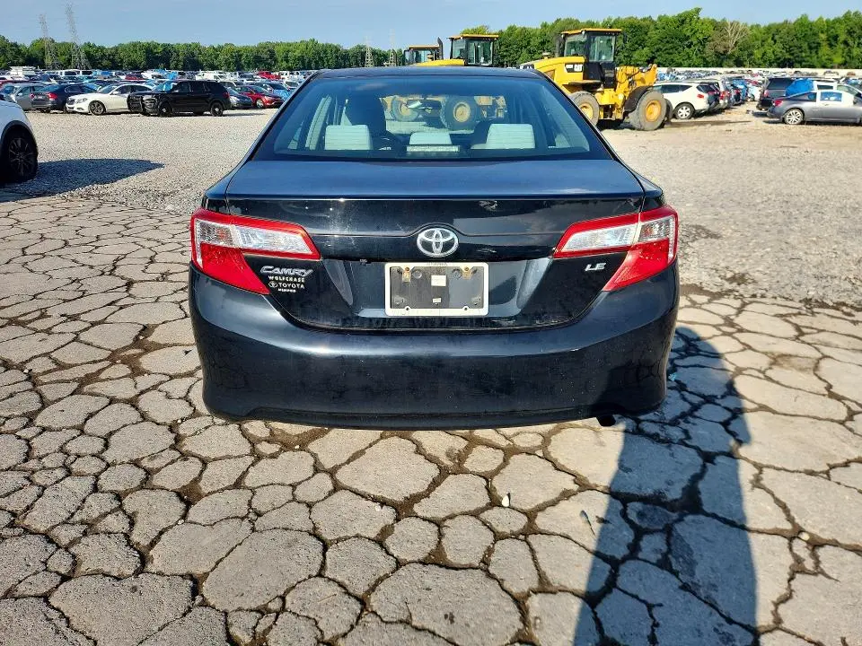 2014 TOYOTA CAMRY LE  