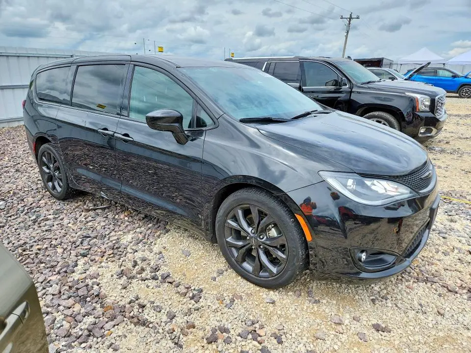 2019 CHRYSLER PACIFICA TOURING PLUS  