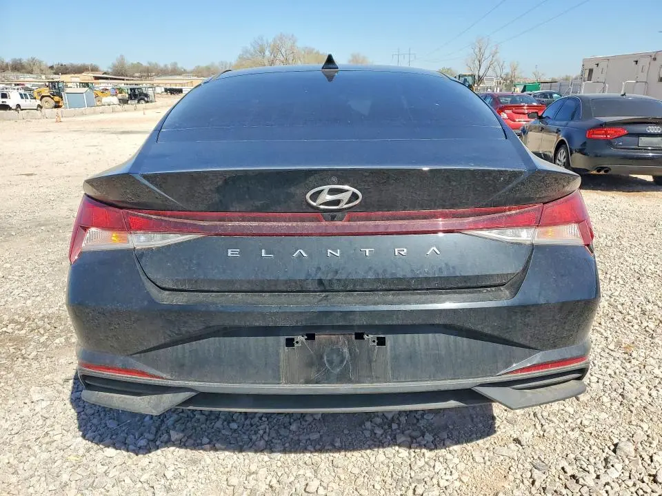2022 HYUNDAI ELANTRA   