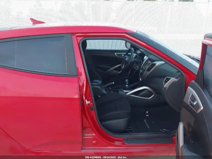 2013 HYUNDAI VELOSTER BASE W/BLACK