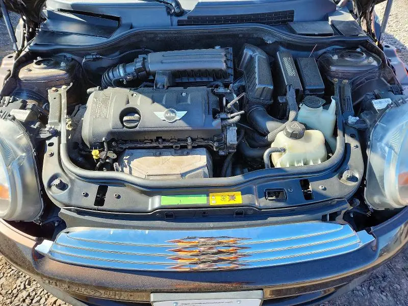 2011 MINI COOPER   