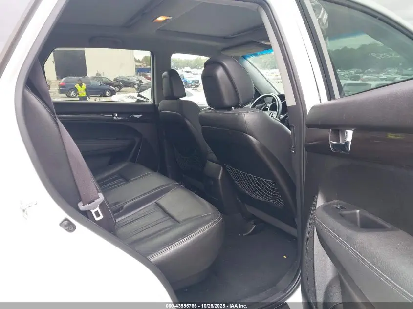 2012 KIA SORENTO SX V6