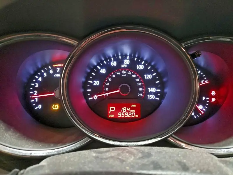 2012 KIA SORENTO BASE  