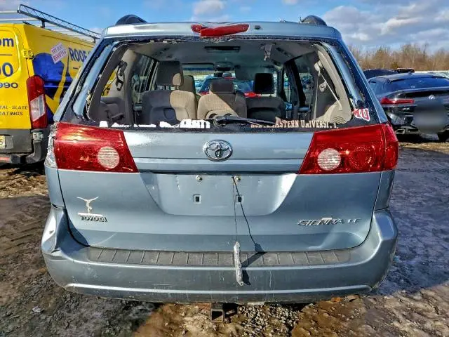 2010 TOYOTA SIENNA CE  