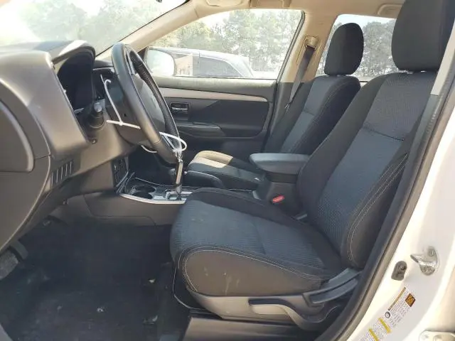 2017 MITSUBISHI OUTLANDER SE  
