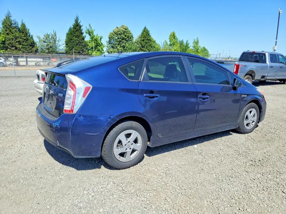 2015 TOYOTA PRIUS TWO  