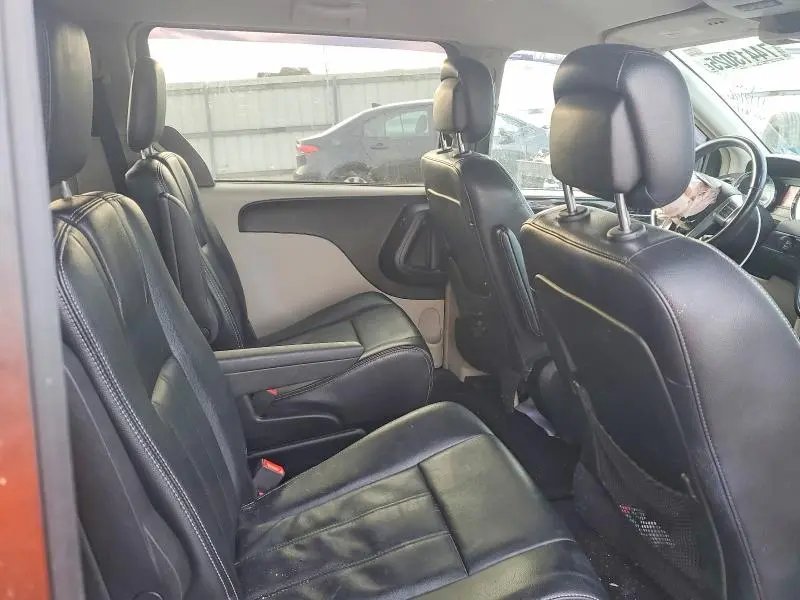 2013 CHRYSLER TOWN & COUNTRY TOURING  