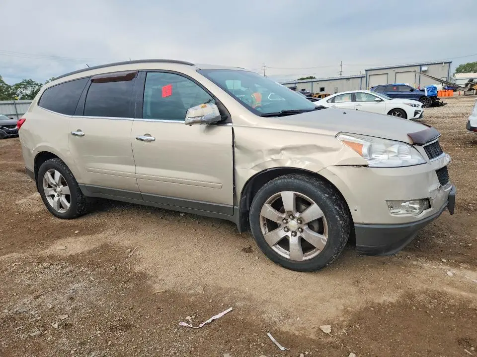 2012 CHEVROLET TRAVERSE LT  