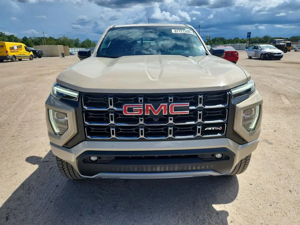 2024 GMC CANYON AT4  