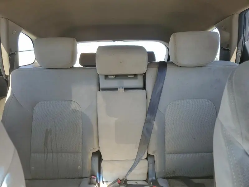 2016 HYUNDAI SANTA FE SE  