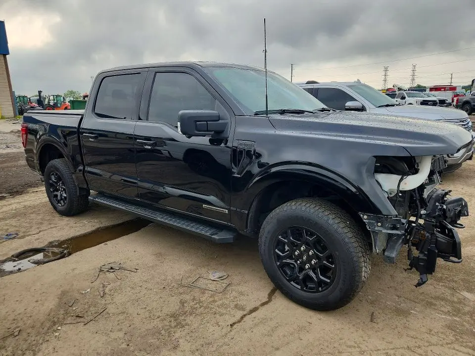 2025 FORD F150 XLT  