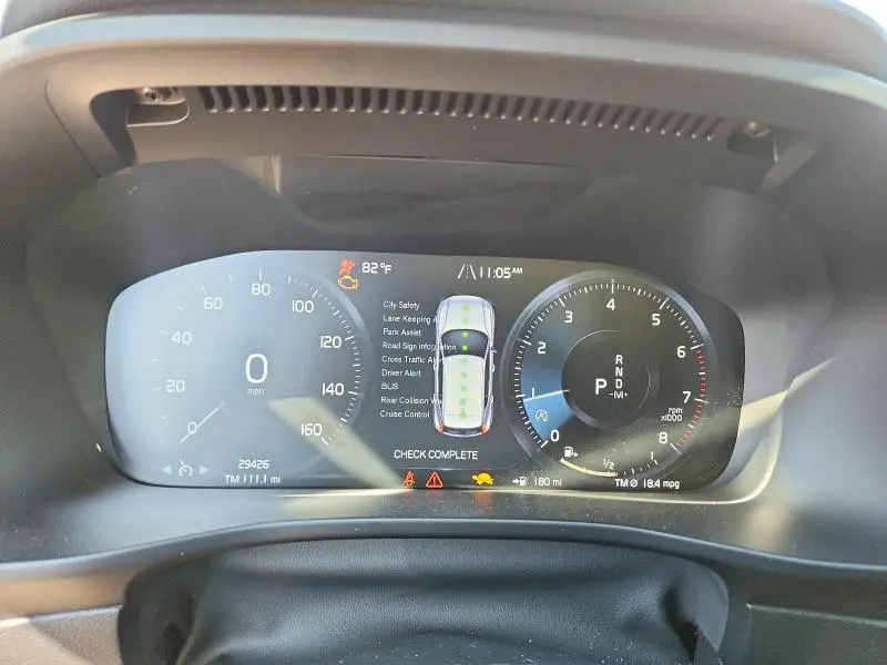 2020 VOLVO XC40 T5 MOMENTUM  