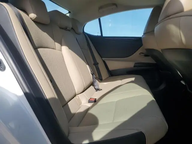 2021 LEXUS ES 300H  