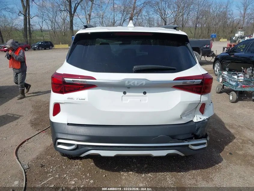 2022 KIA SELTOS EX